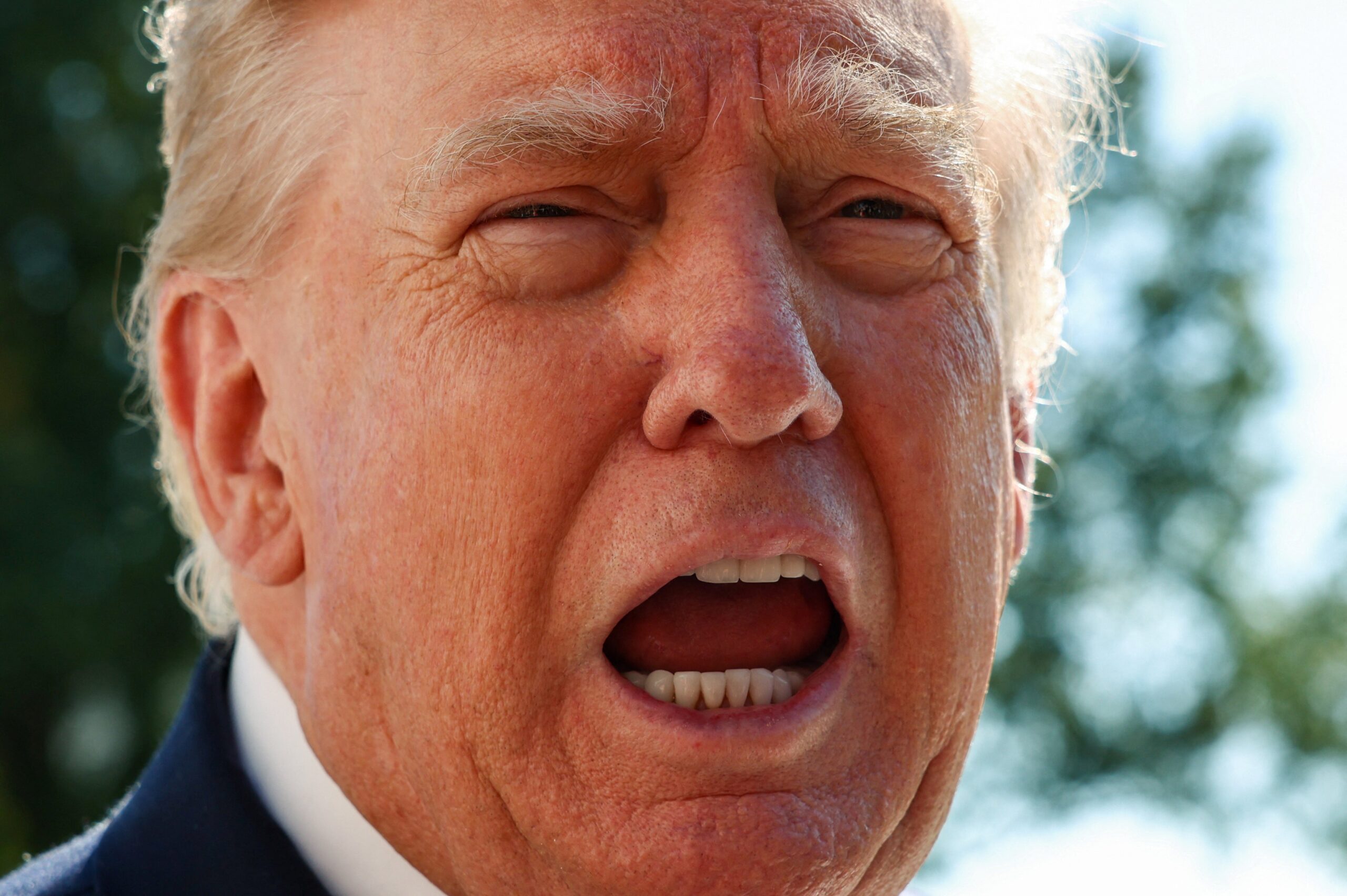 Governo Trump diz ter revogado mais de 300 mil vistos