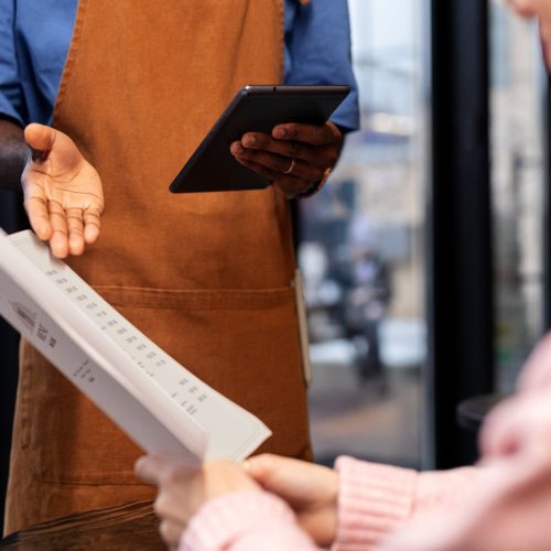 Dar gorjeta no Japão? Turistas tentam, mas japoneses não gostam da ideia