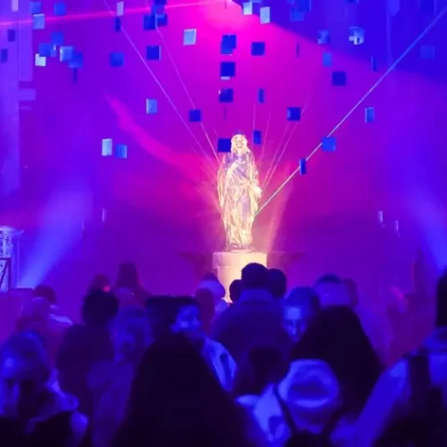 Esvaziadas, igrejas repensam uso de espaços e viram até balada na Alemanha