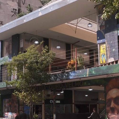 Calote em intercâmbio: agência fecha as portas sem devolver dinheiro de clientes que iriam estudar na Irlanda