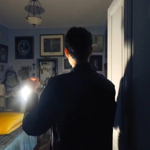 Repórter passa a noite em castelo conhecido como o mais ‘mal-assombrado’ da França: ‘Como é dormir aqui?’; veja vídeo
