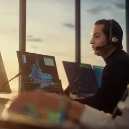 Como os aviões comerciais continuam voando em meio a uma guerra