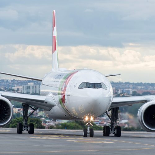 Companhias aéreas cancelam voos para Portugal após anúncio de greve geral; veja os afetados