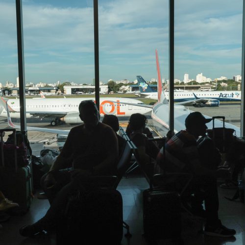 Brigou no avião? Você poderá ficar até um ano proibido de voar; entenda nova regra da Anac que está em vigor